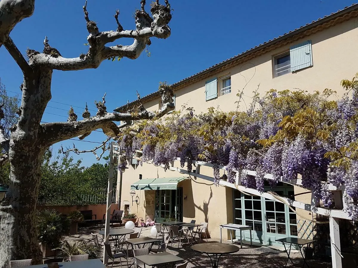 Logis Hotel La Ferme Avignon France