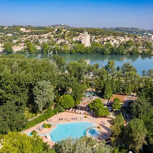 Campsite Du Pont D'avignon, Avignon
